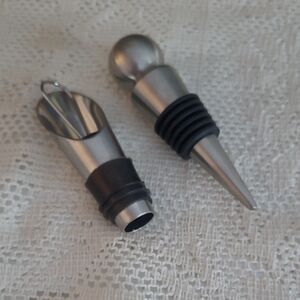 Stainless Steel Wine Pourer & Stopper Set